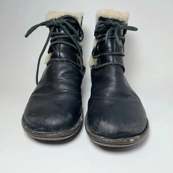 UGG  Black Caspia Lace Up Leather Boots - Picture 4 of 11